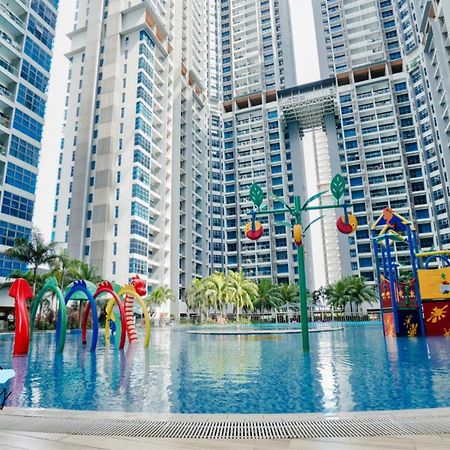 Atlantis 8-12Pax/Netflix/Video Game/5Min To Jonker Apartment Malacca ภายนอก รูปภาพ