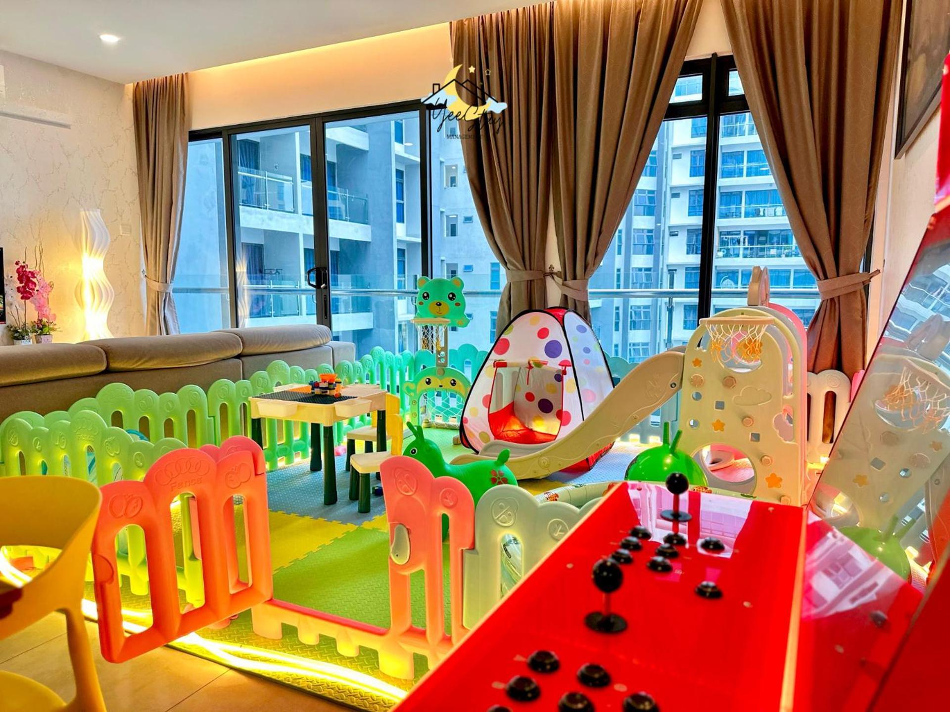 Atlantis 8-12Pax/Netflix/Video Game/5Min To Jonker Apartment Malacca ภายนอก รูปภาพ